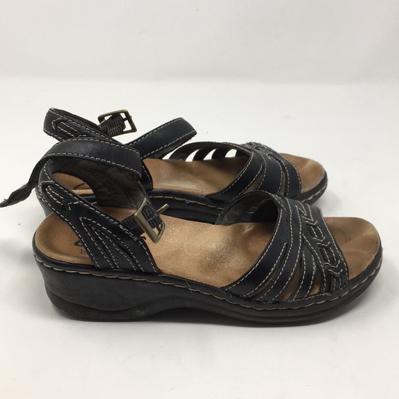 clarks black sandals size 5